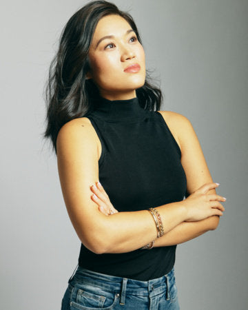 Beautiful Country: A Memoir of an Undocumented Childhood (Jenna's Pick)